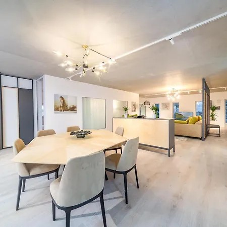Luxury 3bd Center Of By Guestlee *